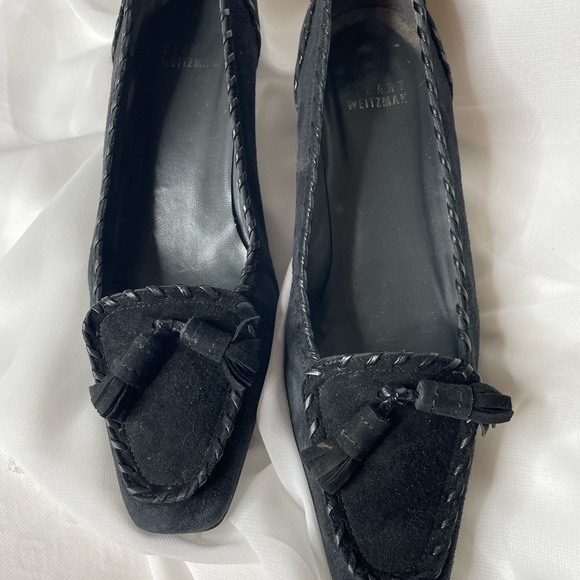 Stuart Weitzman Black Suede Kitten Heel - Picture 4 of 9